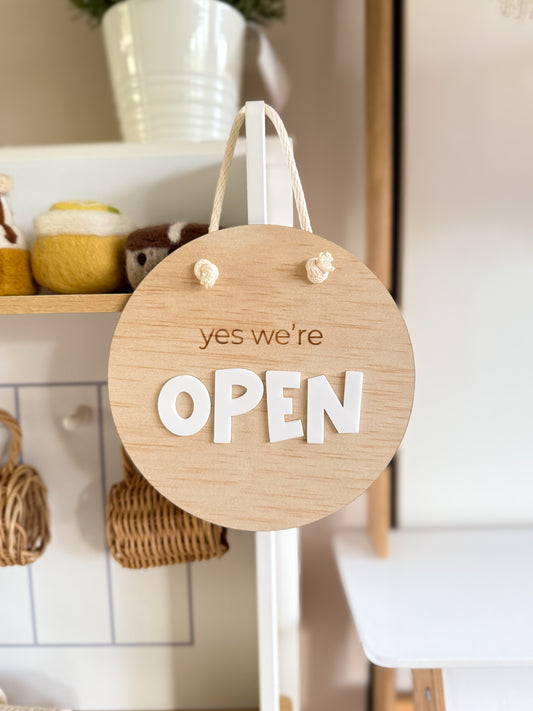 Open & Closed Play Sign