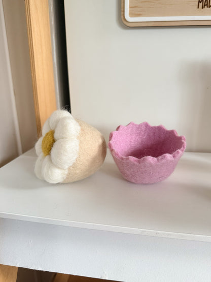 Felt Jumbo Daisy Muffin - 2 piece set